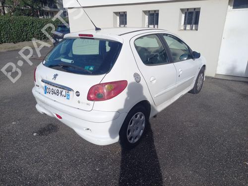 Used Parts PEUGEOT 206 Hatchback (2A/C) 1.4 i (75 hp) 4406544