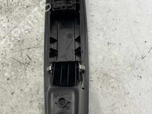 Right front window switch RENAULT MEGANE III Grandtour (KZ0/1) 1.5 dCi (KZ09, KZ0D, KZ1G, KZ29, KZ14, KZ1W, KZ10, KZ1F,... | BP22834125I26 