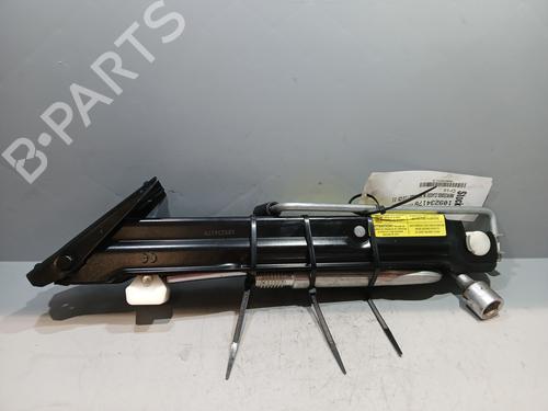 Used Jack Kit MERCEDES-BENZ M-CLASS (W164) ML 280 CDI 4-matic (164.120) (190 hp) 27512369