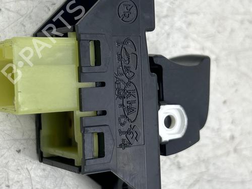 Left front window switch KIA STONIC (YB) 1.0 T-GDi | BP35936992I27 - Image 2