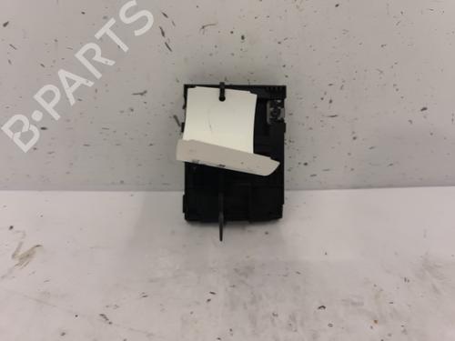 Card reader RENAULT MEGANE III Hatchback (BZ0/1_, B3_) 1.5 dCi (BZ09, BZ0D, BZ1W, BZ29, BZ14) | BP25758105E4 - Image 3