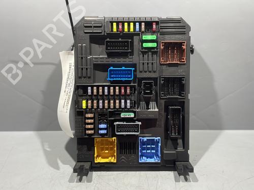 Used Fuse box CITROËN C3 III (SX) 1.2 VTi 82 (82 hp) 28328704