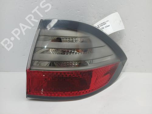 right-taillight-ford-s-max-wa6-2006-2007-2008-2009-2010-2011-2012-2013-2014-30526507 main image