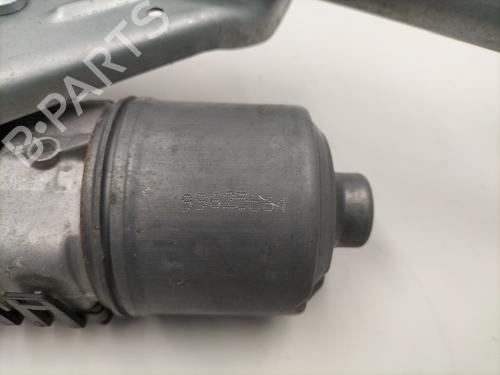 Used Front wiper motor Front wiper motor DACIA LOGAN MCV (KS_) 1.5 dCi (KS0K) (68 hp) 23077935 23077935