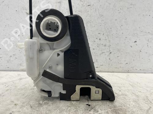 Rear right lock TOYOTA YARIS (_P13_) 1.5 Hybrid (NHP130_, NHP130) | BP24571283C99 