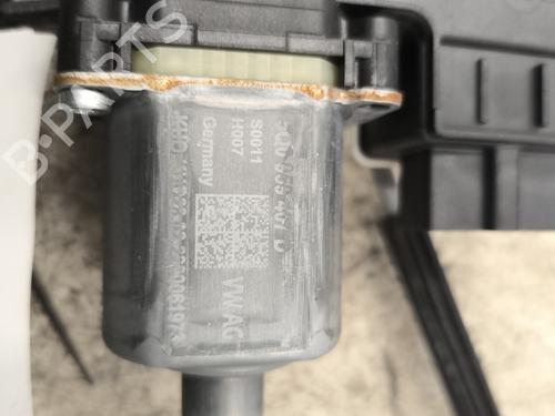 Used Rear left window mechanism Rear left window mechanism SEAT ARONA (KJ7, KJP) 1.5 TSI (150 hp) 24110943 24110943