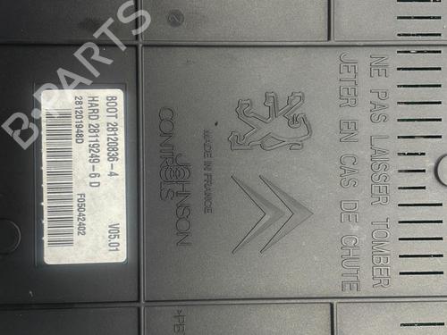 Used Fuse box Fuse box 22830163 22830163