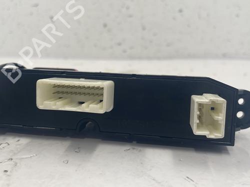 Used Warning switch Warning switch KIA PRO CEE'D (ED) 2.0 CRDi 140 (140 hp) 25833375 25833375