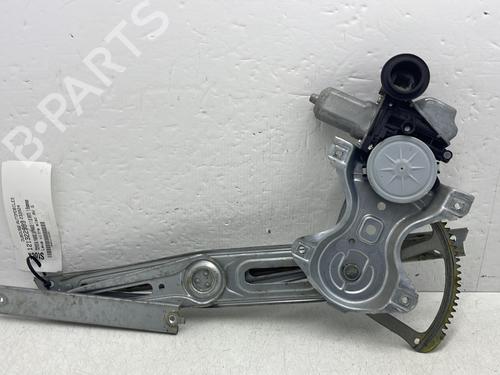 Used Front left window mechanism TOYOTA YARIS (_P13_) 1.0 (KSP130_, KSP130) (69 hp) 32403418