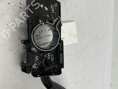 Used Steering column stalk SEAT IBIZA IV (6J5, 6P1) 1.4 TDI (80 hp) 22817048