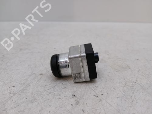 camera-mercedes-benz-eqe-suv-x294-2022-37732050 main image