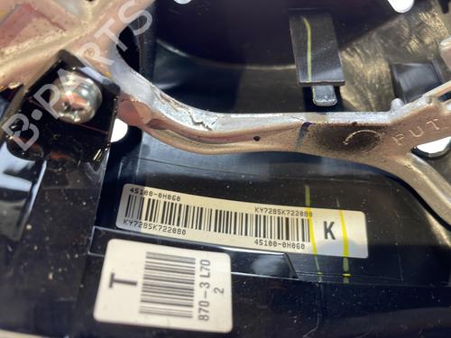 steering-wheel-peugeot-108-2014-28963477 main image