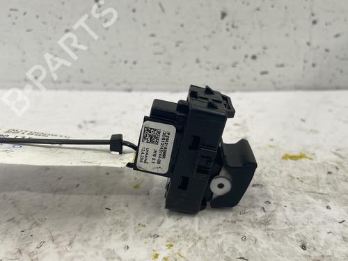Used Right rear window switch Right rear window switch RENAULT CLIO V (B7_) 1.3 TCe 140 (B7N0) (140 hp) 25837581 25837581