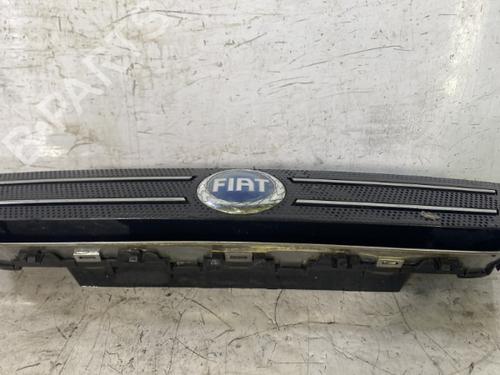 Used Grille Grille FIAT IDEA (350_) 1.3 D Multijet (70 hp) 33011776 33011776