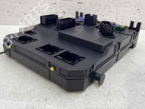 Fuse box PEUGEOT 206+ (2L_, 2M_) 1.4 i | BP28610318E1