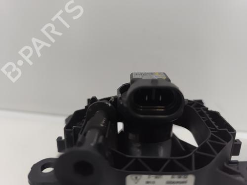 Used Left front fog light Left front fog light DACIA SANDERO III 1.0 TCe 90 (91 hp) 32703784 32703784