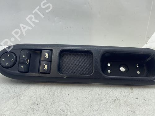 Used Left front window switch Left front window switch PEUGEOT 407 (6D_) 1.6 HDi 110 (6D9HZC, 6D9HYC) (109 hp) 33561425 33561425