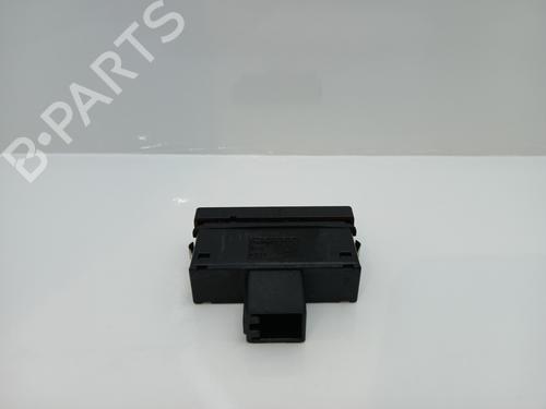 warning-switch-vw-passat-alltrack-b7-365-2012-2013-2014-30659315 main image