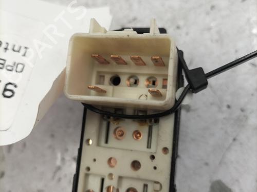 Used Right front window switch Right front window switch OPEL ANTARA A (L07) 2.0 CDTI 4x4 (150 hp) 22839818 22839818