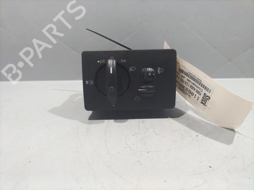 Used Headlight switch FORD KUGA I 2.0 TDCi (136 hp) 28709567