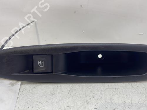 Fensterheberschalter links hinten für RENAULT CAPTUR I (J5_, H5_) 1.5 dCi 110 (110 hp) 29044038