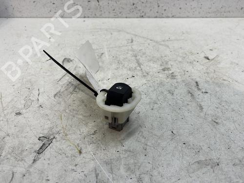 Used Right front window switch RENAULT MEGANE II (BM0/1_, CM0/1_) 2.0 dCi (173 hp) 28328604