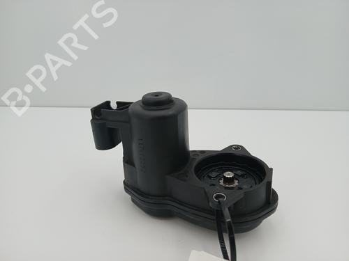 Used Electric handbrake BMW 5 (F10) 518 d (150 hp) 30899218