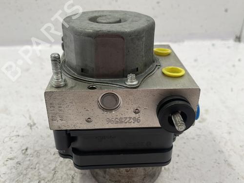 Used ABS pump ABS pump DACIA SANDERO II 1.2 (75 hp) 22845499 22845499