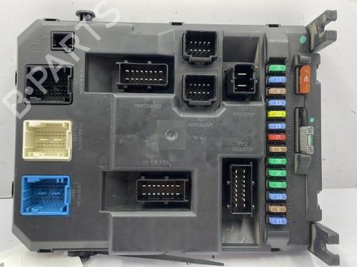 Used Fuse box Fuse box PEUGEOT 207 (WA_, WC_) 1.6 HDi (90 hp) 22835035 22835035