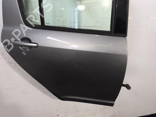 right-rear-door-suzuki-swift-iii-mz-ez-2005-25120812 main image