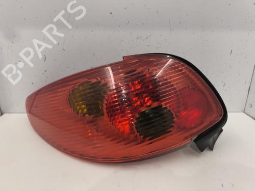 Used Right taillight PEUGEOT 206 CC (2D) 1.6 16V (2DNFUF, 2DNFUR) (109 hp) 26911173