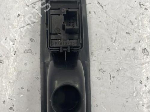 Used Left rear window switch Left rear window switch RENAULT MEGANE III Grandtour (KZ0/1) 1.5 dCi (KZ09, KZ0D, KZ1G, KZ29, KZ14, KZ1W, KZ10, KZ1F,... (110 hp) 22837947 22837947