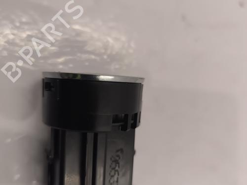 Switch TOYOTA YARIS (_P13_) 1.5 Hybrid (NHP130_, NHP130) | BP25758232I30 