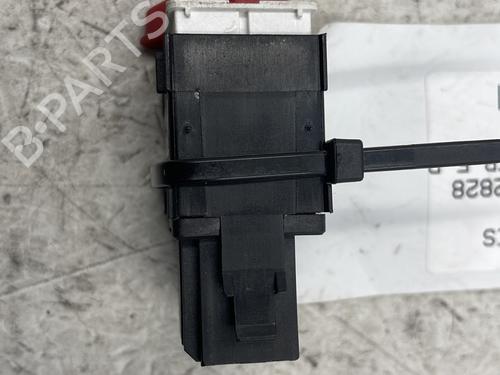 warning-switch-vw-transporter-t5-van-7ha-7hh-7ea-7eh-2003-23888664 main image