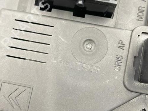 Used Fuse box Fuse box PEUGEOT 206 Hatchback (2A/C) 1.4 i (75 hp) 22833614 22833614