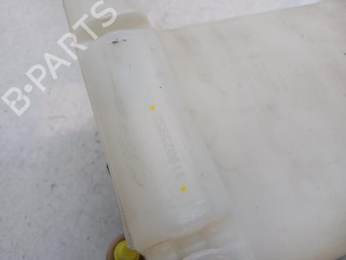 Zbiornik płynu spryskiwaczy VW TRANSPORTER T4 Bus (70B, 70C, 7DB, 7DK, 70J, 70K, 7DC, 7DJ) 2.5 TDI | BP29894064C113 