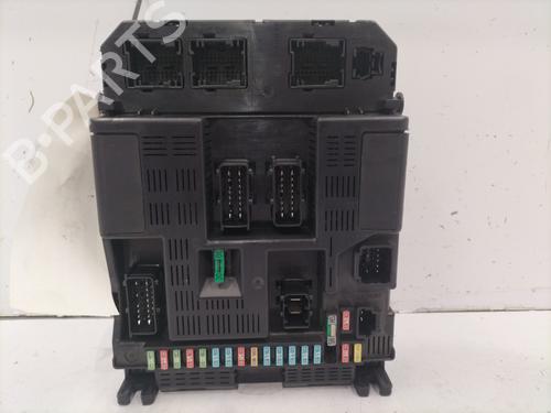 Used Fuse box PEUGEOT 307 (3A/C) 2.0 16V (136 hp) 22842709