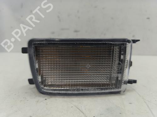 Used Right front indicator VW GOLF III (1H1) 1.9 TDI (90 hp) 28499396