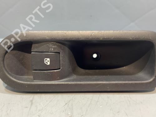 Used Right rear window switch RENAULT MEGANE II (BM0/1_, CM0/1_) 1.6 16V (BM0C, CM0C) (113 hp) 29044082