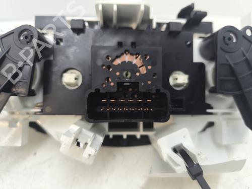 Climate control RENAULT TWINGO III (BCM_, BCA_) 0.9 TCe 95 | BP33448112I5 - Image 3