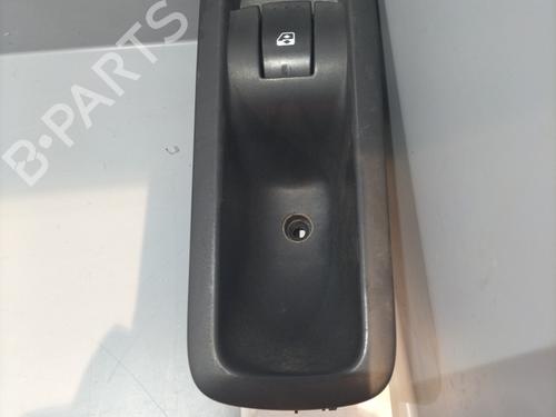 Used Right rear window switch RENAULT MEGANE II (BM0/1_, CM0/1_) 1.9 dCi (131 hp) 30088497
