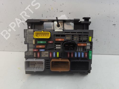 Used Fuse box PEUGEOT 3008 I MPV (0U_) 1.6 BlueHDi 120 (120 hp) 28362720