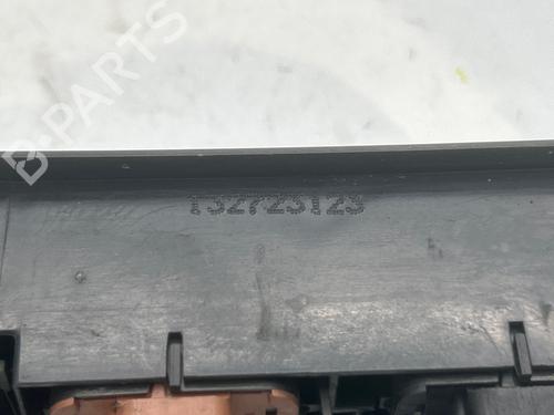 Used Left front window switch Left front window switch RENAULT ESPACE IV (JK0/1_) 2.0 dCi (JK03, JK04, JK1C, JK1G, JK1J, JK1K) (173 hp) 39663787 39663787