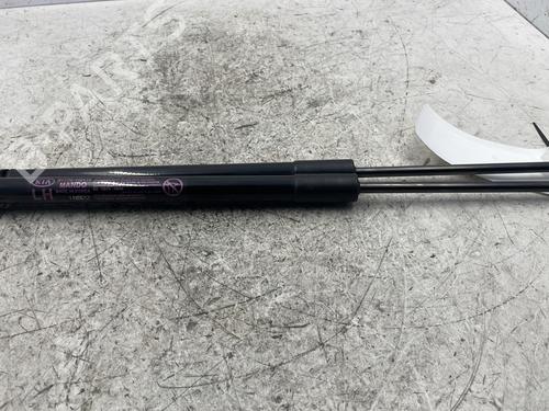 Tailgate lift support KIA STONIC (YB) 1.4 CVVT | BP24032776C138 - Image 4