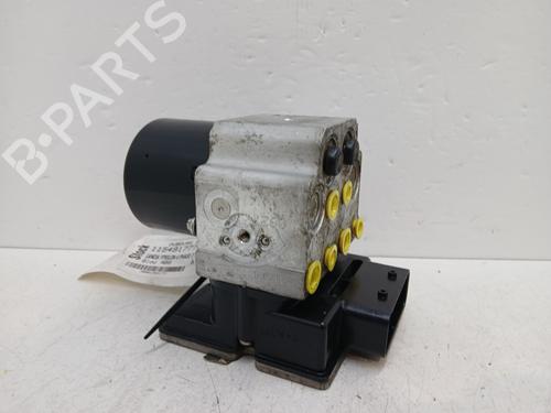 Used ABS pump LANCIA YPSILON (843_) 1.2 (843.AXA1A) (60 hp) 30465831