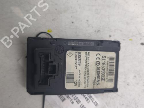 Kartenleser für RENAULT SCÉNIC II (JM0/1_) 1.9 dCi (JM14) (131 hp) 32747126