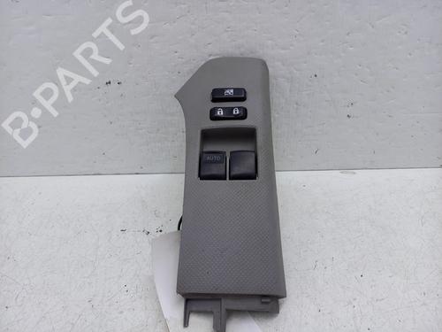 Used Left front window switch TOYOTA YARIS (_P9_) 1.33 VVT-i (NSP90_, NSP90R) (100 hp) 32205091