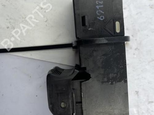 Used Switch Switch NISSAN MICRA III (K12) 1.5 dCi (68 hp) 22833357 22833357