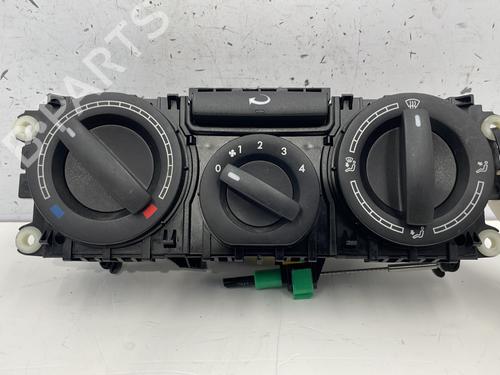 Used Climate control VW TRANSPORTER T5 Bus (7HB, 7HJ, 7EB, 7EJ) 2.0 TDI (140 hp) 23830778