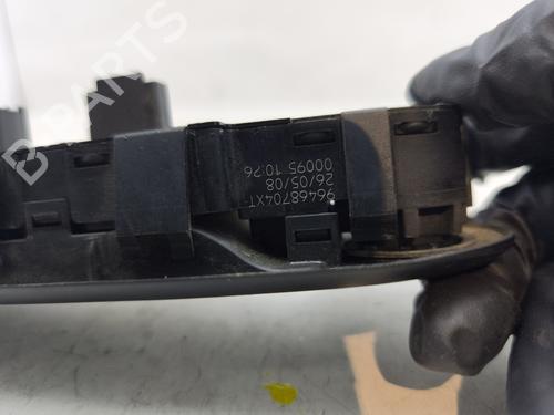 Left front window switch PEUGEOT 407 (6D_) 2.0 HDi 135 (6DRHRH, 6DRHRE, 6DRHRG, 6DRHRJ) | BP29869184I27